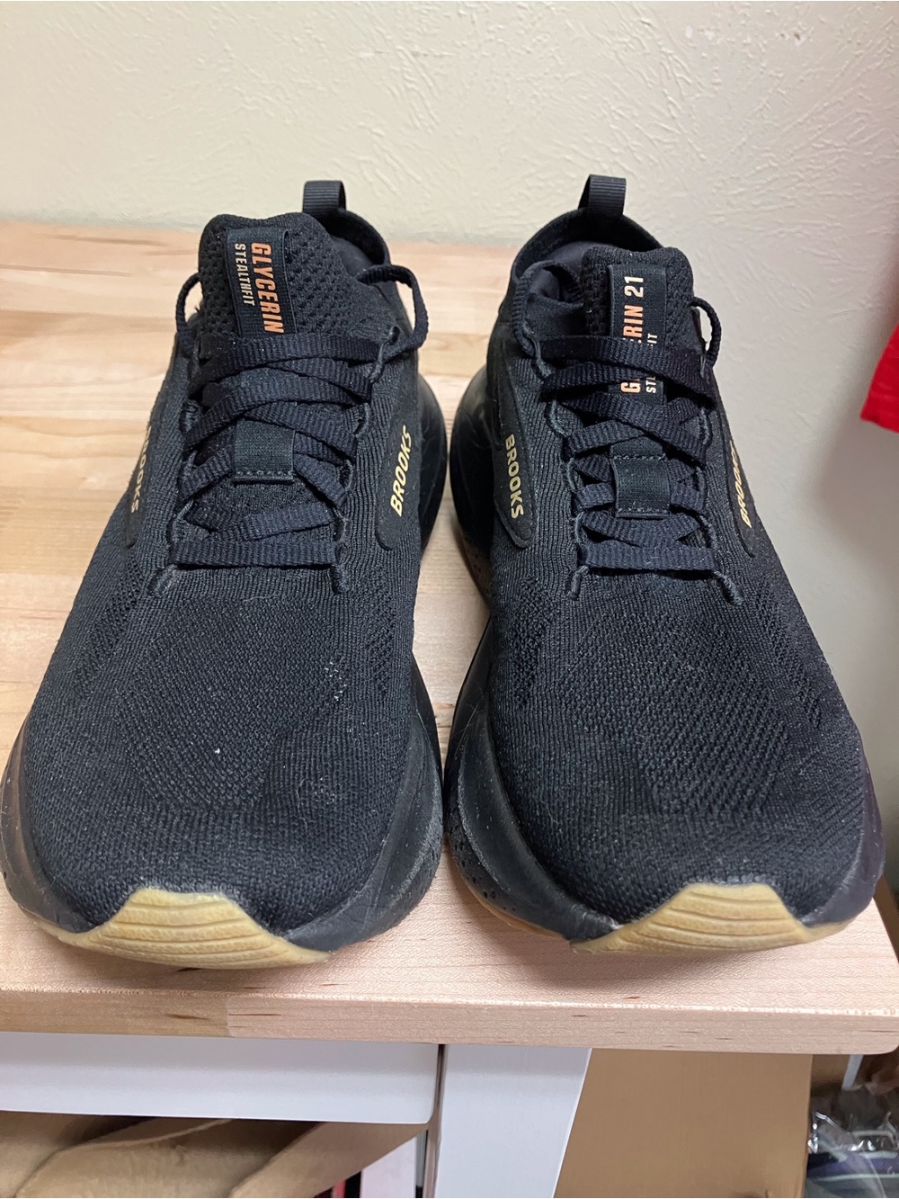 Brooks Women's Glycerine 21 stealthfit. - Picture 2 of 12